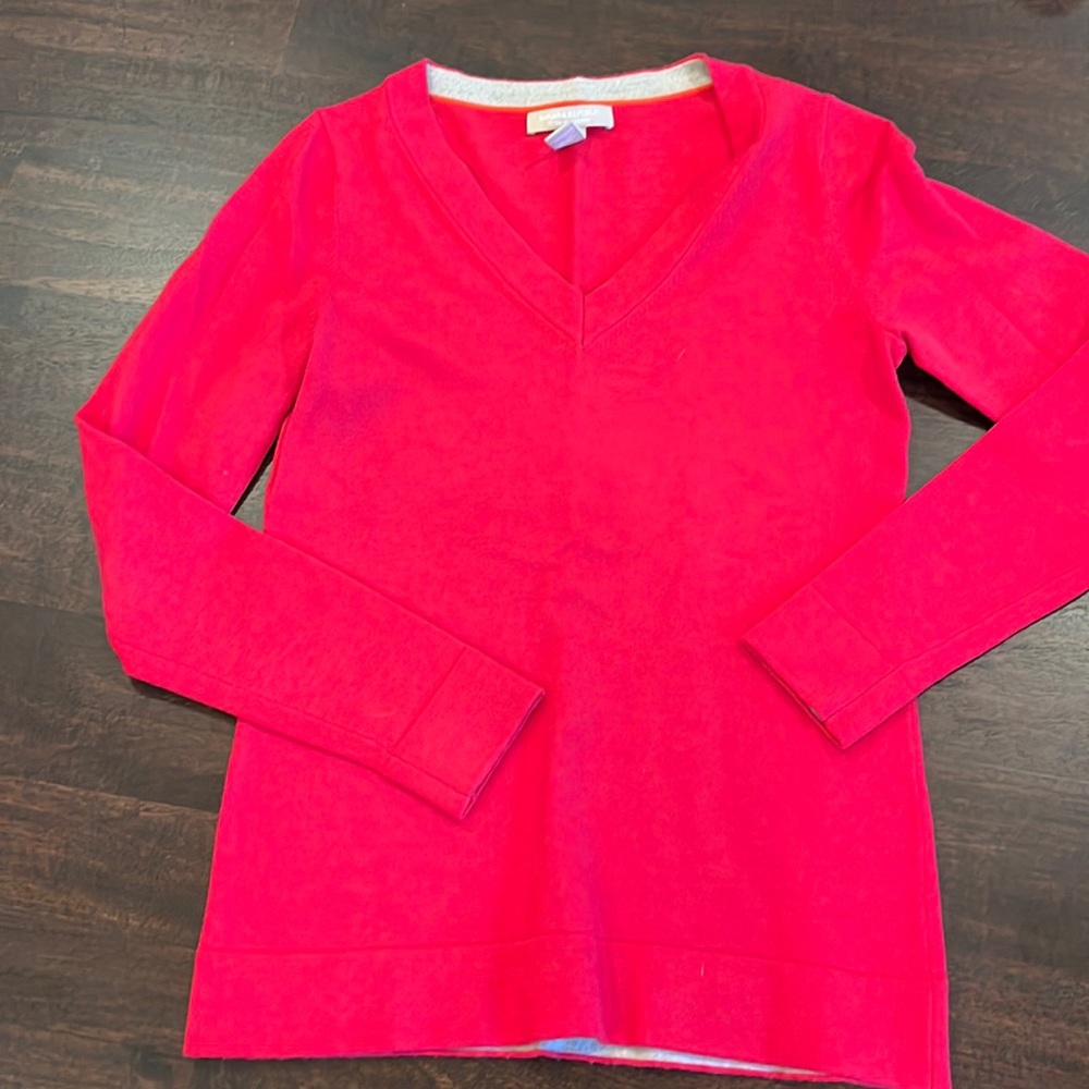 Banana Republic Hot Pink V Neck Sweatee